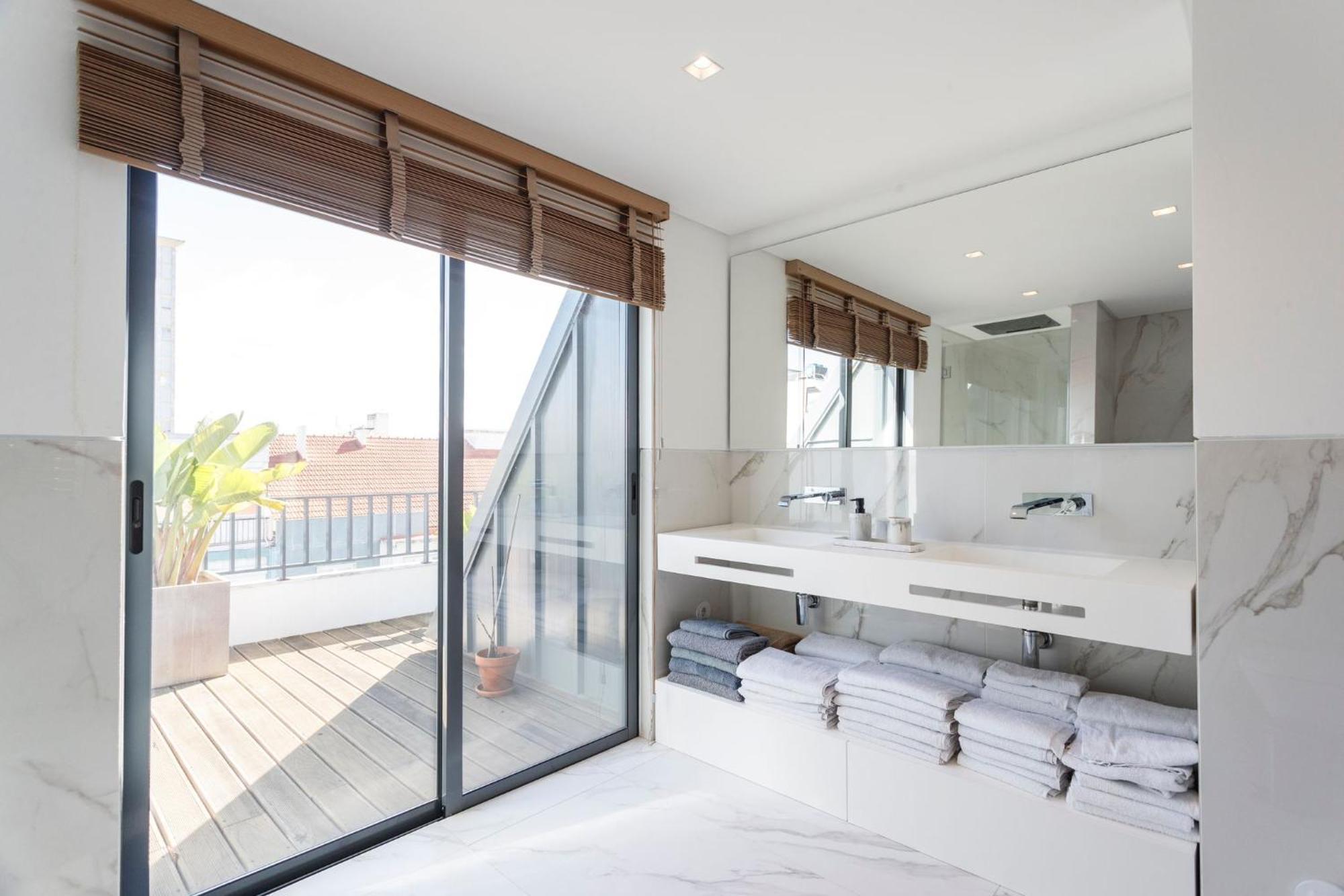 Luxury Suite With Balcony And Shared Accommodation In The Parque Eduardo VII Area Lisboa Extérieur photo