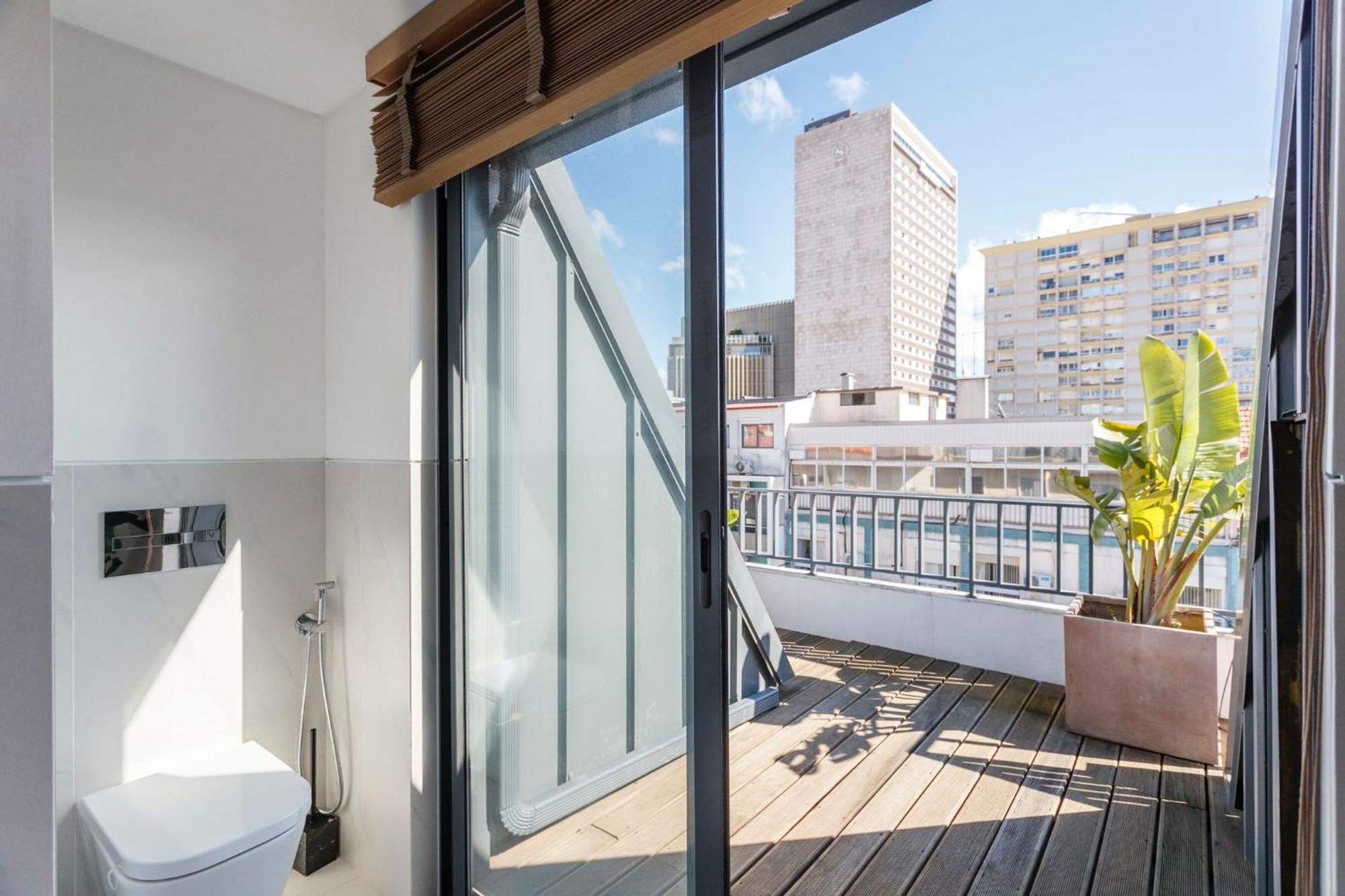 Luxury Suite With Balcony And Shared Accommodation In The Parque Eduardo VII Area Lisboa Extérieur photo